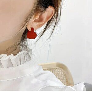 **FREE w/ Purchase!!** Red Heart Earrings (Love)